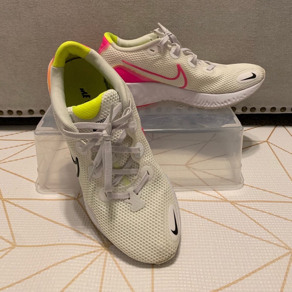 Nike Renew Sneakers